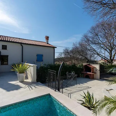 Dolce Vita With 2 Swimming Pools Apartman