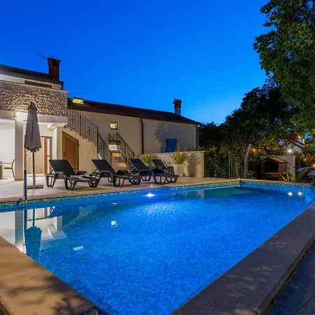 Dolce Vita With 2 Swimming Pools Apartman Porec